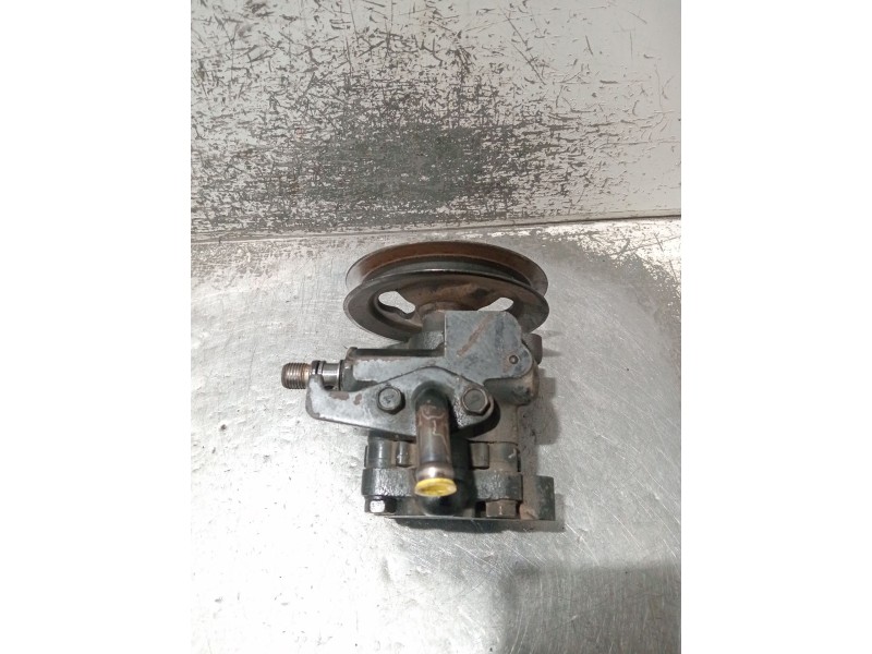 Recambio de bomba direccion para mitsubishi montero (l040) 2500 td (2-ptas.) referencia OEM IAM 4408964  