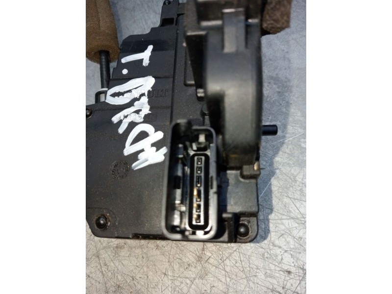 Recambio de motor cierre centralizado trasero derecho para renault koleos expression referencia OEM IAM  5P 