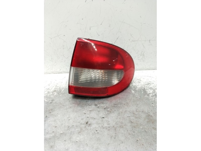 Recambio de piloto trasero derecho para renault megane i classic (la0/1_) 1.6 16v (la00, la04, la0b, la11, la16, la19, la1j, la1