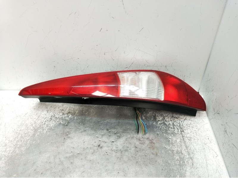 Recambio de piloto trasero derecho para ford mondeo iii turnier (bwy) 2.0 16v tddi / tdci referencia OEM IAM   