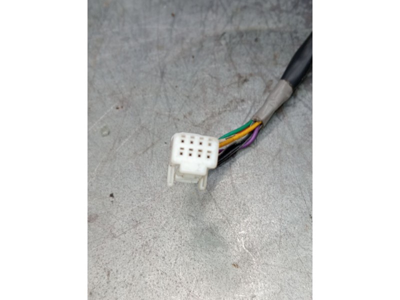 Recambio de retrovisor izquierdo para renault koleos expression referencia OEM IAM ELECTRICO 1 ENCHUFE 7 CABLES 