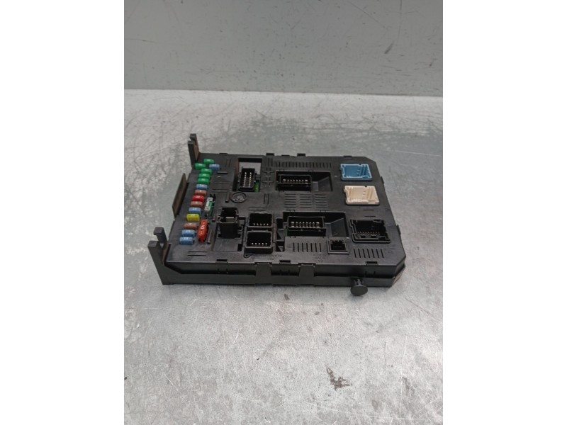 Recambio de caja reles / fusibles para peugeot 307 sw (3h) 2.0 hdi 135 referencia OEM IAM 9660105980  
