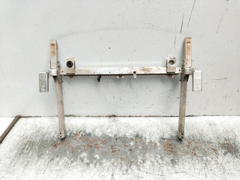 Recambio de refuerzo paragolpes delantero para infiniti q30 2.2 d referencia OEM IAM  INFERIOR 