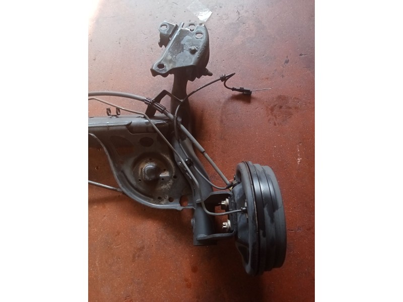 Recambio de puente trasero para renault clio iii (br0/1, cr0/1) 1.2 16v (br02, br0j, br11, cr02, cr0j, cr11) referencia OEM IAM 