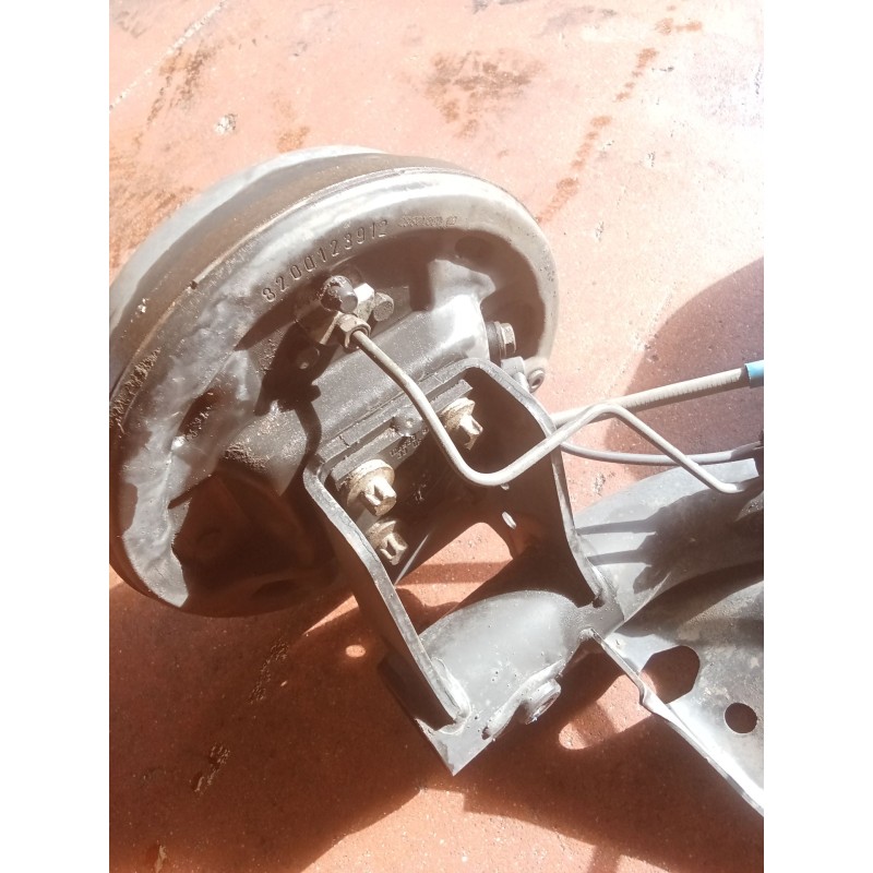 Recambio de puente trasero para renault clio iii (br0/1, cr0/1) 1.2 16v (br02, br0j, br11, cr02, cr0j, cr11) referencia OEM IAM 