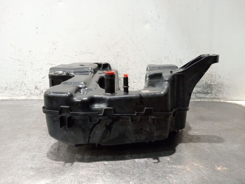 Recambio de deposito combustible para bmw x1/ix1 u11 x1 sdrive18d referencia OEM IAM 16198740421 ADBLUE 5A25DC5