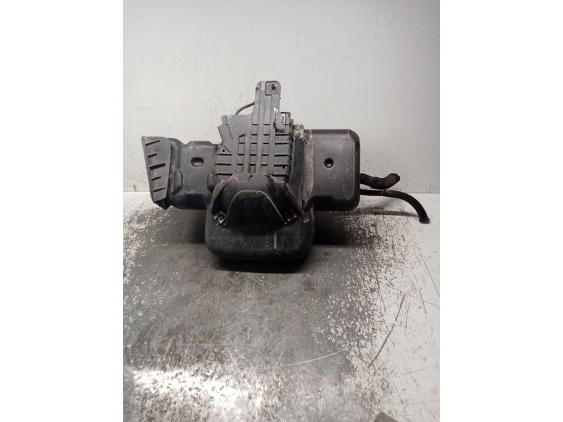 Recambio de deposito combustible para iveco daily vi caja/chasis 33s14, 35s14, 35c14 referencia OEM IAM 5802327987  ADBLUE