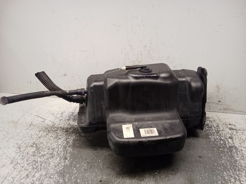 Recambio de deposito combustible para iveco daily vi caja/chasis 33s14, 35s14, 35c14 referencia OEM IAM 5802327987  ADBLUE