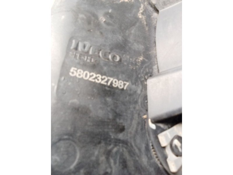 Recambio de deposito combustible para iveco daily vi caja/chasis 33s14, 35s14, 35c14 referencia OEM IAM 5802327987  ADBLUE