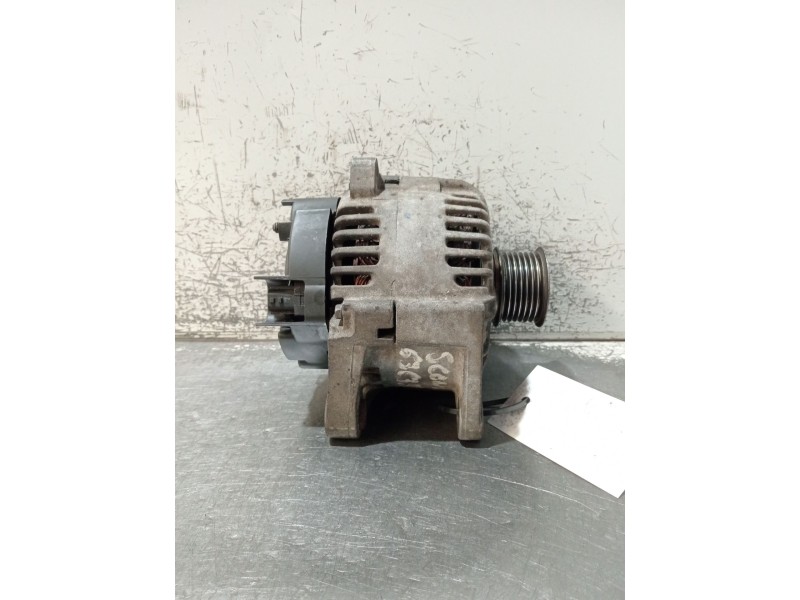 Recambio de alternador para renault grand scénic ii (jm0/1_) 1.9 dci (jm14) referencia OEM IAM 8200667610 2543563A 