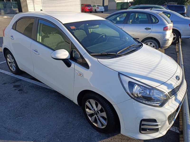 kia rio del año 2015