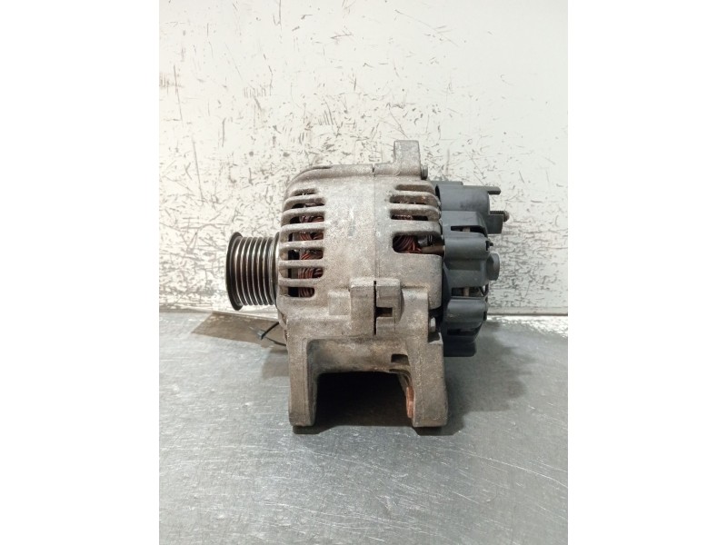 Recambio de alternador para renault grand scénic ii (jm0/1_) 1.9 dci (jm14) referencia OEM IAM 8200667610 2543563A 