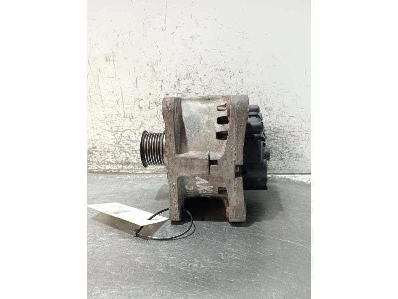 Recambio de alternador para renault grand scénic ii (jm0/1_) 1.9 dci (jm14) referencia OEM IAM 8200667610 2543563A 