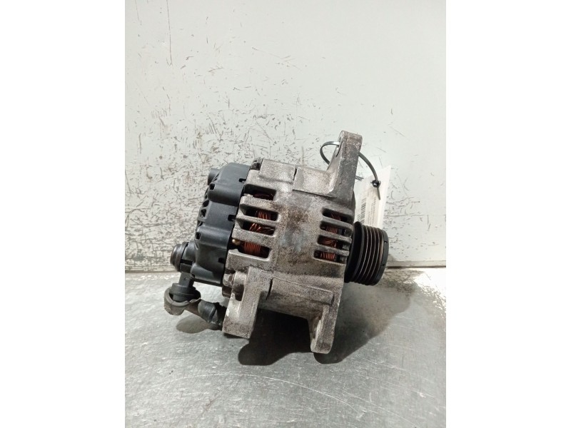 Recambio de alternador para kia cerato i hatchback (ld) 1.5 crdi referencia OEM IAM 373002A110 2655475 