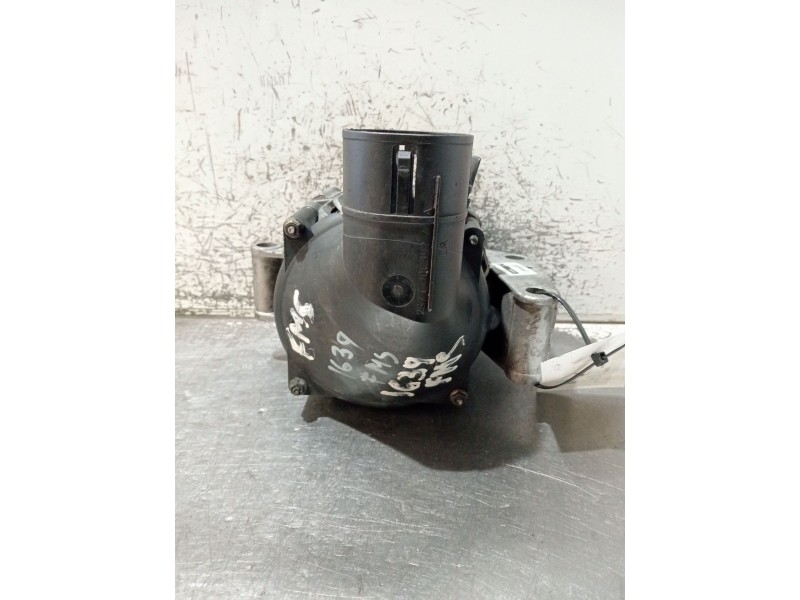 Recambio de alternador para ford mondeo iii (b5y) 2.0 tdci referencia OEM IAM P0204837 205653 LRB00497