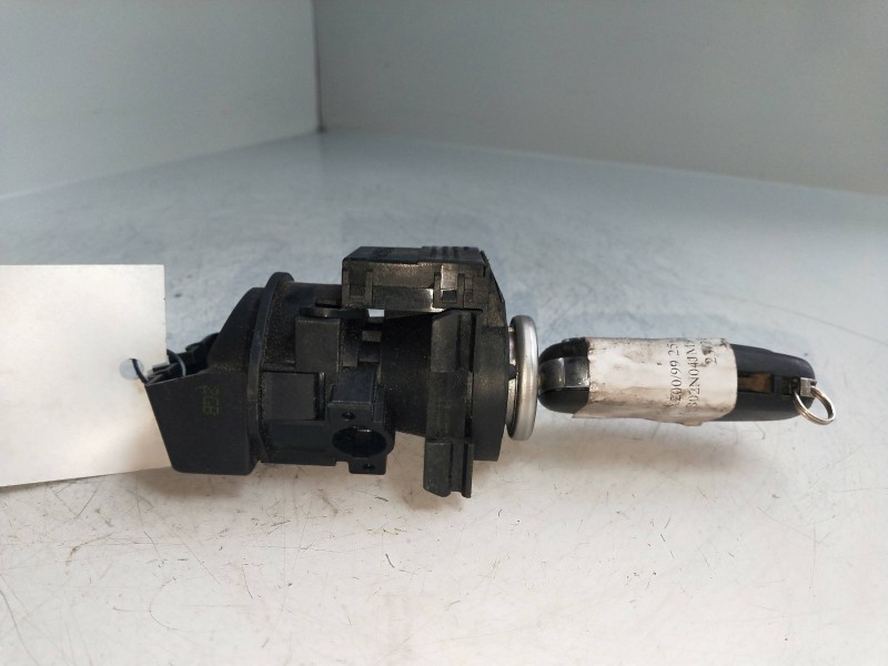 Recambio de conmutador de arranque para jaguar s-type 2.5 v6 24v cat referencia OEM IAM 2R8312A145AF  