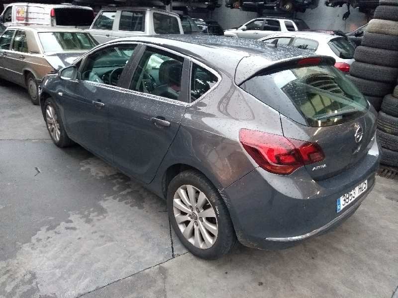 opel astra j lim. del año 2014