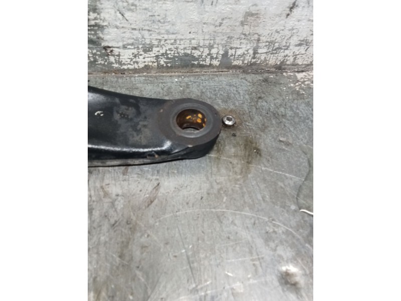 Recambio de brazo suspension inferior delantero derecho para citroën c4 ii (nc_) 1.6 hdi 90 referencia OEM IAM 823214  