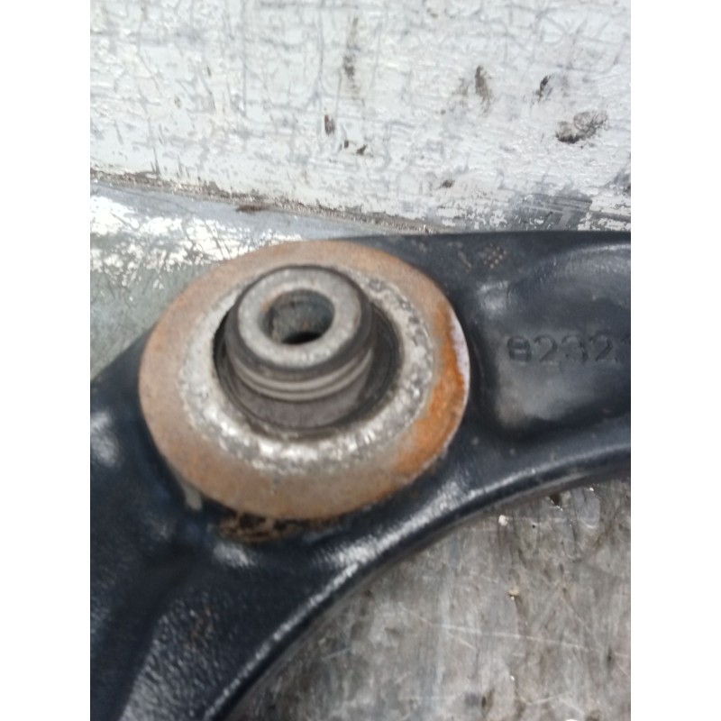 Recambio de brazo suspension inferior delantero derecho para citroën c4 ii (nc_) 1.6 hdi 90 referencia OEM IAM 823214  