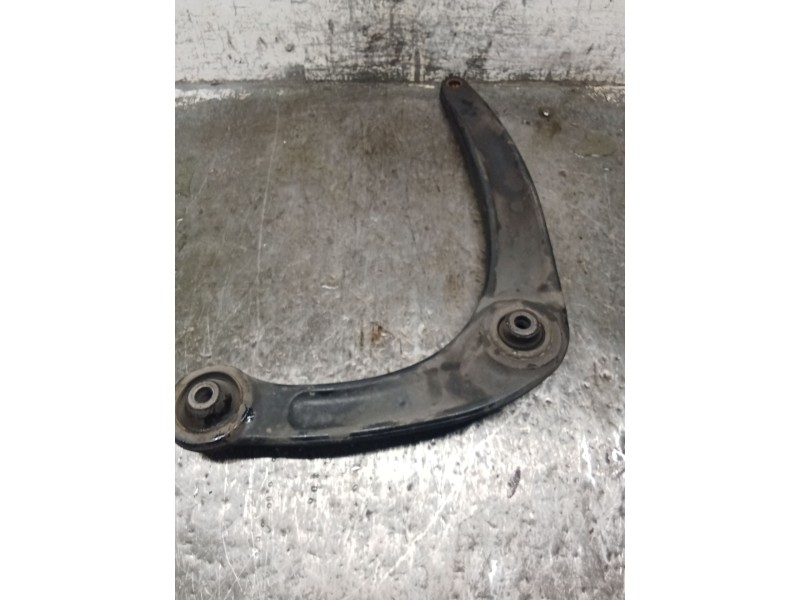 Recambio de brazo suspension inferior delantero derecho para citroën c4 ii (nc_) 1.6 hdi 90 referencia OEM IAM 823214  