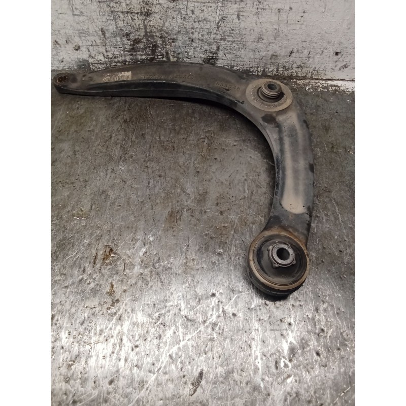 Recambio de brazo suspension inferior delantero izquierdo para citroën c4 ii (nc_) 1.6 hdi 90 referencia OEM IAM 833548  