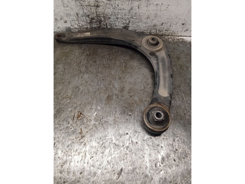 Recambio de brazo suspension inferior delantero izquierdo para citroën c4 ii (nc_) 1.6 hdi 90 referencia OEM IAM 833548  