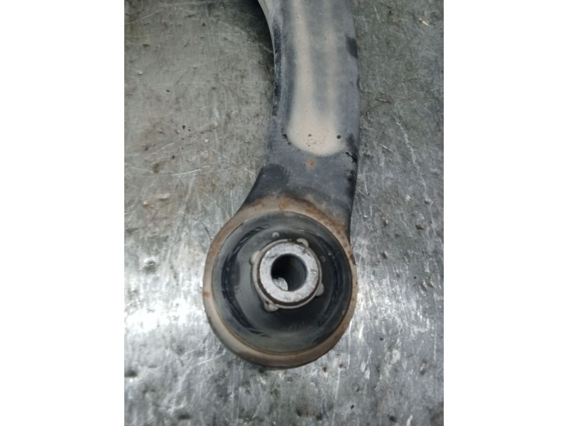 Recambio de brazo suspension inferior delantero izquierdo para citroën c4 ii (nc_) 1.6 hdi 90 referencia OEM IAM 833548  