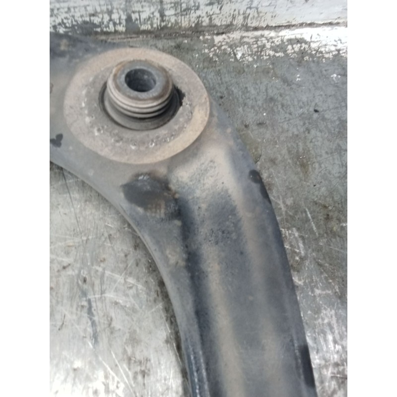 Recambio de brazo suspension inferior delantero izquierdo para citroën c4 ii (nc_) 1.6 hdi 90 referencia OEM IAM 833548  