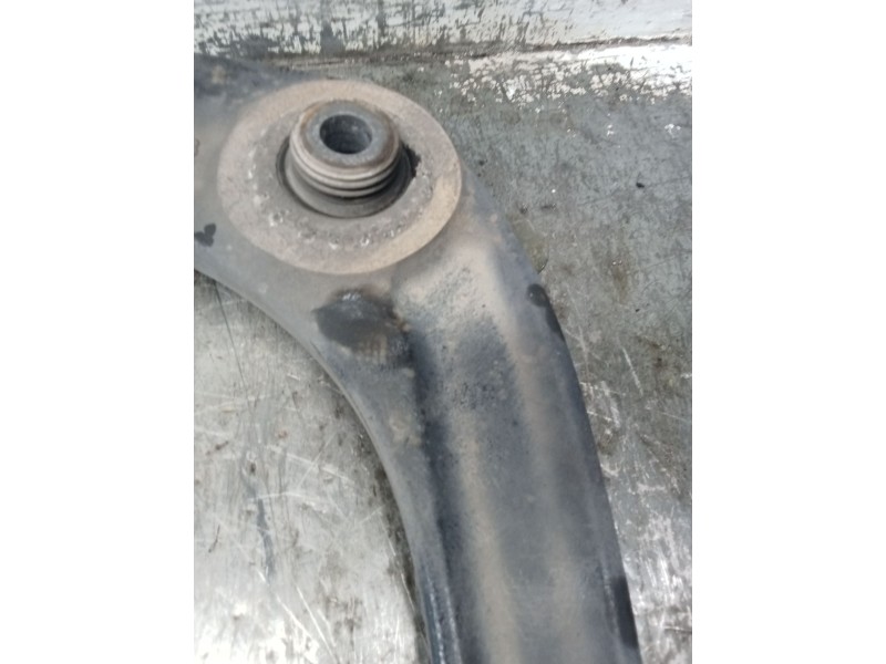 Recambio de brazo suspension inferior delantero izquierdo para citroën c4 ii (nc_) 1.6 hdi 90 referencia OEM IAM 833548  