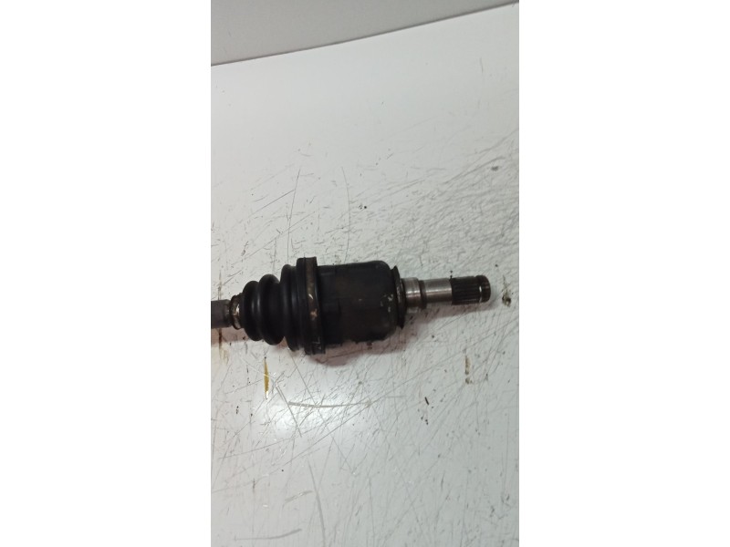 Recambio de transmision delantera izquierda para toyota corolla familiar (e12) 1.4 turbodiesel cat referencia OEM IAM   