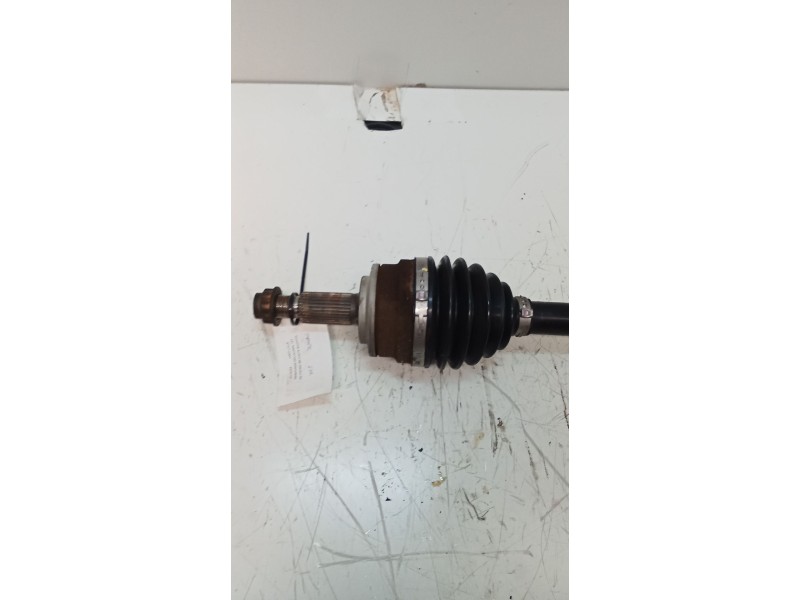 Recambio de transmision delantera izquierda para toyota auris sol referencia OEM IAM 4341002590  