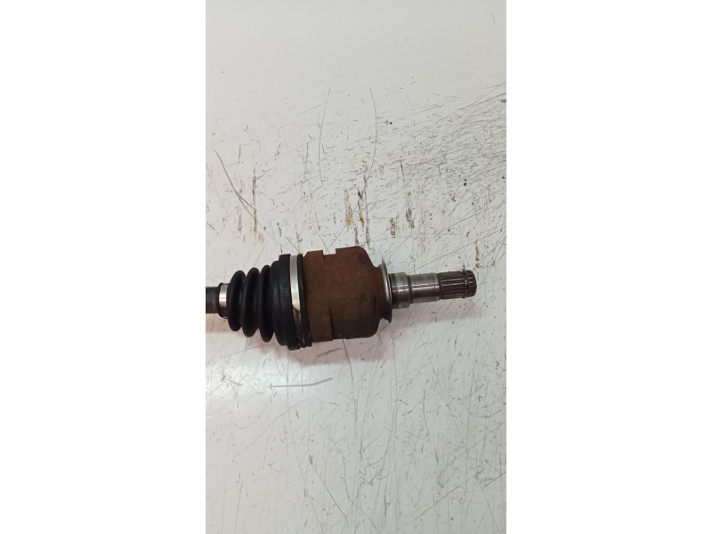 Recambio de transmision delantera izquierda para toyota carina (t19) 2.0 td xl (4-ptas.) referencia OEM IAM   