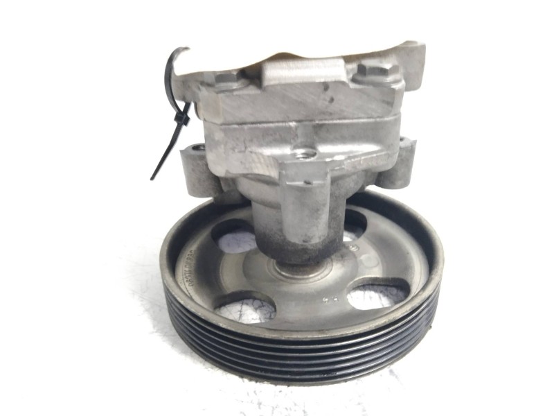 Recambio de bomba direccion para mazda 2 berlina (dy) 1.4 diesel cat referencia OEM IAM   