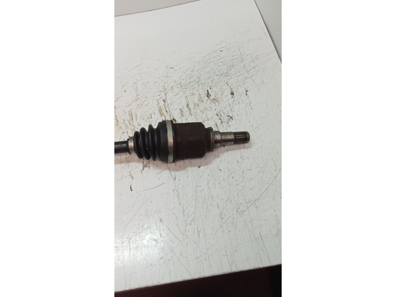 Recambio de transmision delantera izquierda para toyota yaris (ksp9/scp9/nlp9) 1.4 turbodiesel cat referencia OEM IAM   