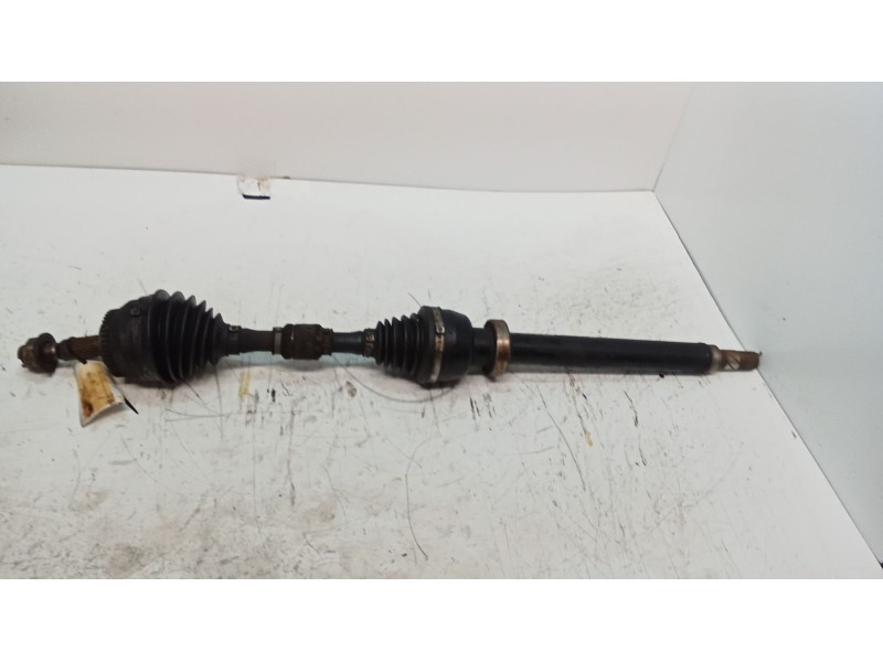 Recambio de transmision delantera derecha para volvo v40 familiar 1.9 diesel cat referencia OEM IAM   