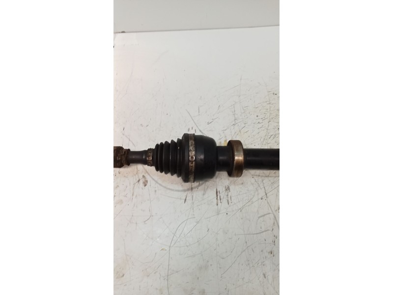 Recambio de transmision delantera derecha para volvo v40 familiar 1.9 diesel cat referencia OEM IAM   