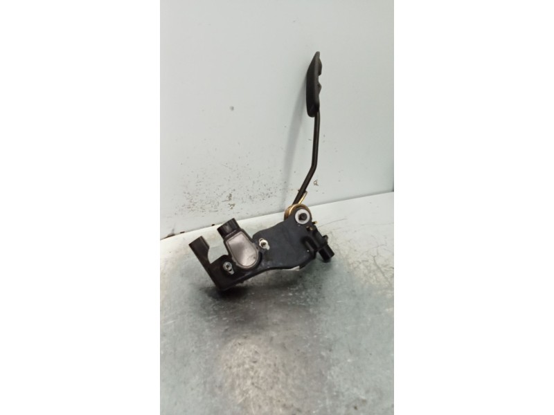 Recambio de potenciometro pedal para toyota yaris (ncp1/nlp1/scp1) 1.4 turbodiesel cat referencia OEM IAM 7804052021 5410044 