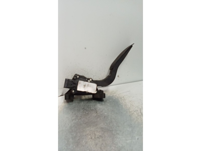 Recambio de potenciometro pedal para fiat croma (194) 1.9 8v jtd cat (939a1000 / 192a8000) referencia OEM IAM 6PV00832202 517335