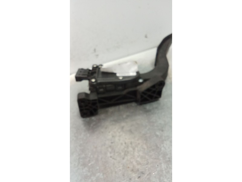 Recambio de potenciometro pedal para fiat croma (194) 1.9 8v jtd cat (939a1000 / 192a8000) referencia OEM IAM 6PV00832202 517335