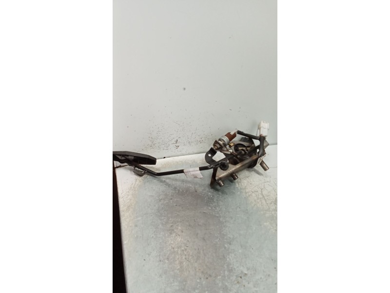 Recambio de potenciometro pedal para mazda premacy (cp) 2.0 turbodiesel cat referencia OEM IAM CB0541AC0  