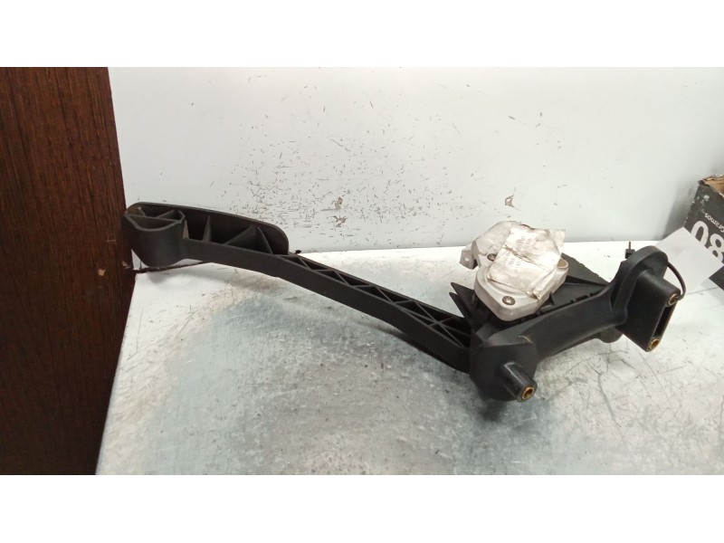 Recambio de potenciometro pedal para volvo xc70 2.4 diesel cat referencia OEM IAM 6PV0085312  
