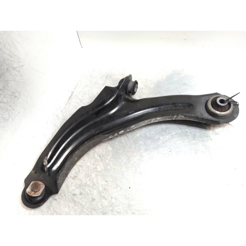 Recambio de brazo suspension inferior delantero izquierdo para renault clio iv 1.5 dci diesel fap referencia OEM IAM   