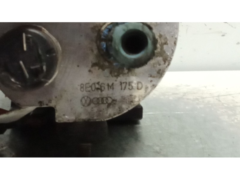 Recambio de bomba suspension para audi s6 avant (4b6) 4.2 v8 40v referencia OEM IAM 8E0614175D  