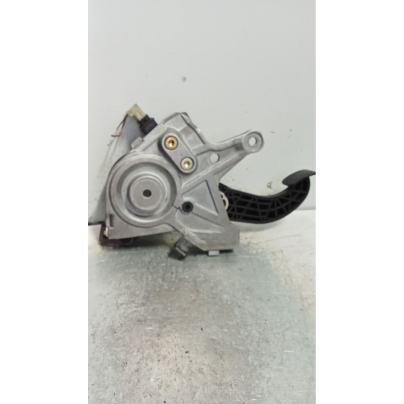 Recambio de pedal freno para mercedes-benz clase cls (w219) 3.0 cdi cat referencia OEM IAM 2034201684 0533011438 2084270036