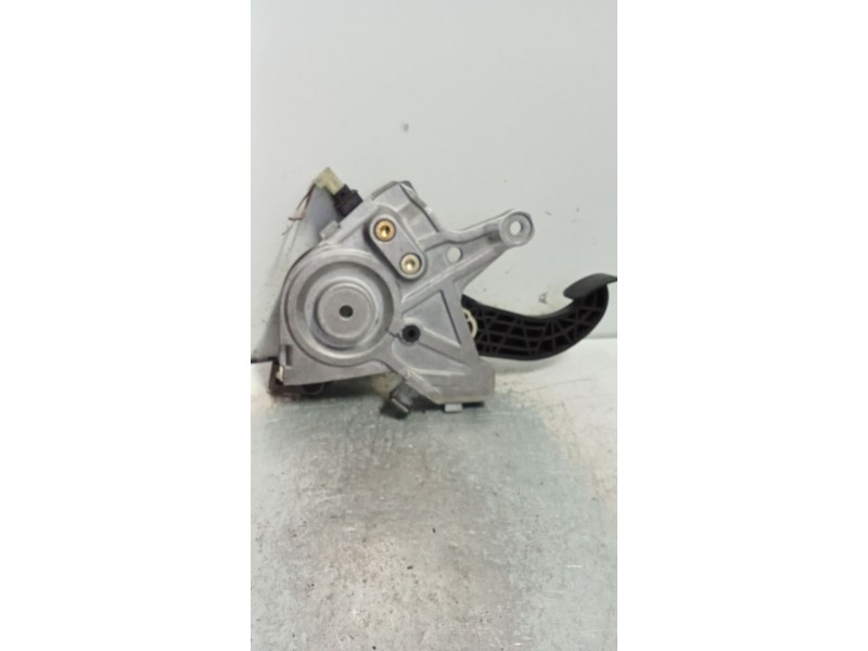 Recambio de pedal freno para mercedes-benz clase cls (w219) 3.0 cdi cat referencia OEM IAM 2034201684 0533011438 2084270036