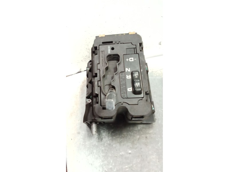 Recambio de palanca cambio para mercedes-benz clase e (w210) e 270 cdi (210.016) referencia OEM IAM A2105451432 210267158  Recambio de palanca cambio para mercedes-benz clase e (w210) e 270 cdi (210.016) referencia OEM IAM A2105451432 210267158