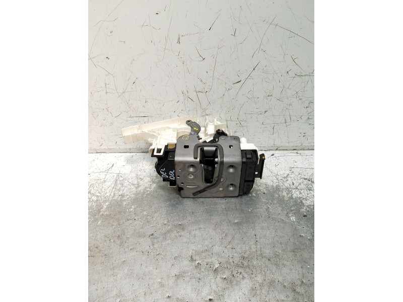 Recambio de motor cierre centralizado delantero derecho para infiniti q30 2.2 d referencia OEM IAM A0997202201 5P 