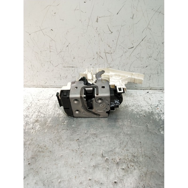 Recambio de motor cierre centralizado delantero izquierdo para infiniti q30 2.2 d referencia OEM IAM A0997201901 5P 