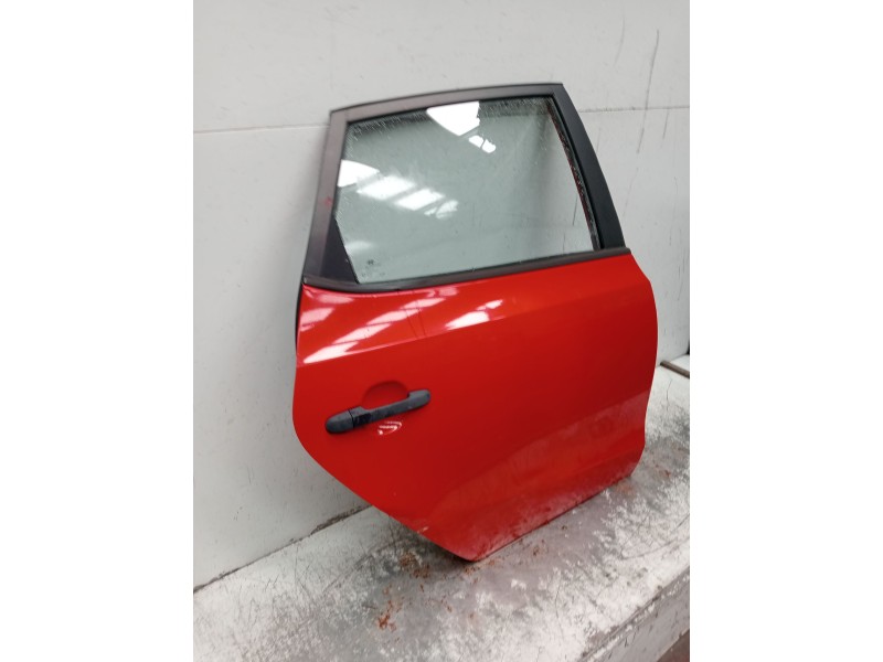 Recambio de puerta trasera derecha para hyundai i30 classic referencia OEM IAM  5P 