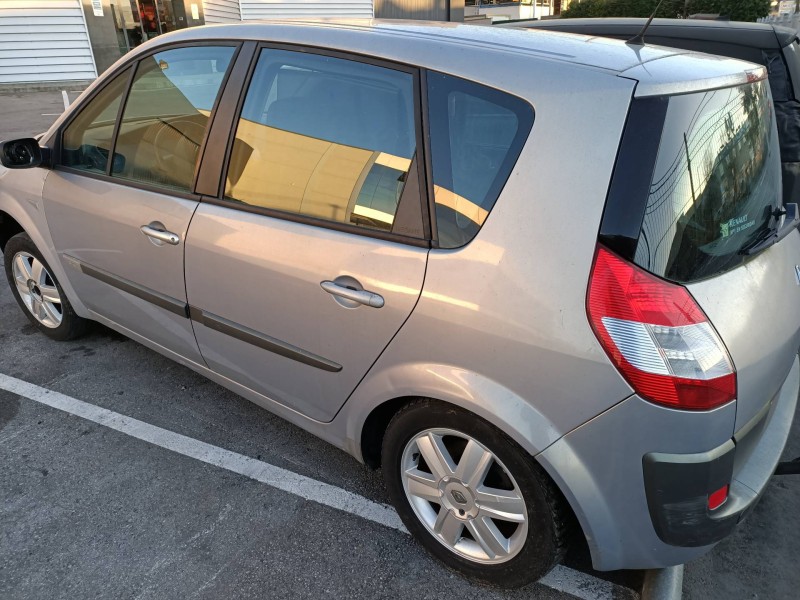 renault scenic ii del año 2005